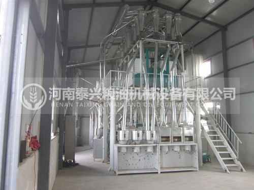 新疆客户订购的50吨玉米加工设备安装成功